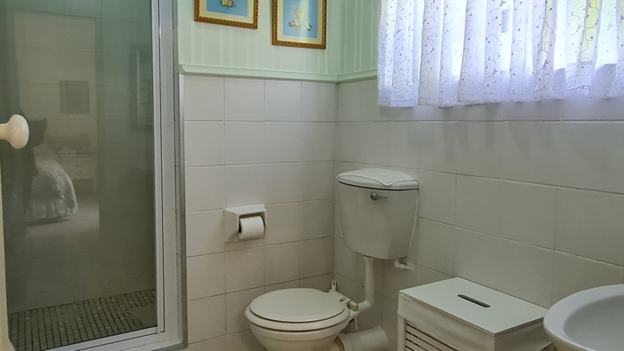 4 Bedroom Property for Sale in Boggomsbaai Western Cape